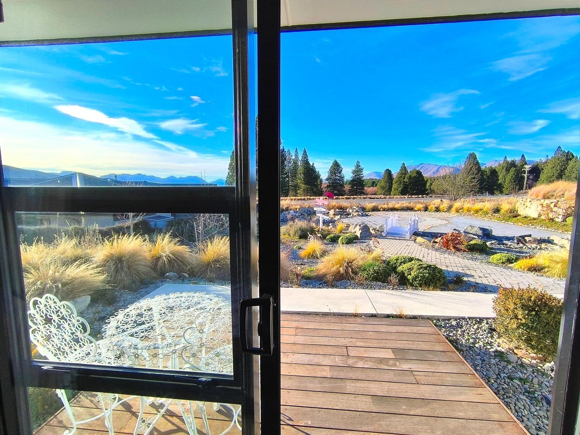 Alice Garden * Lake Tekapo
